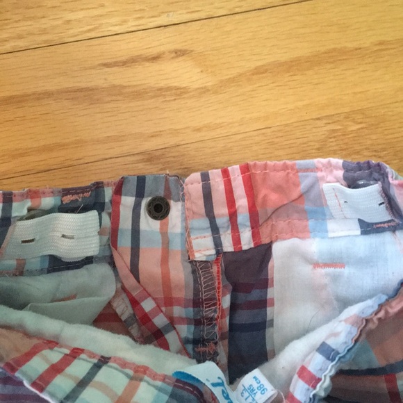 Shorts - Picture 5 of 6